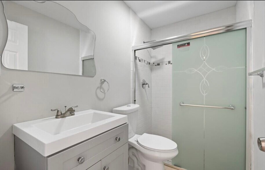 Building Photo - 50 Orchard Trl