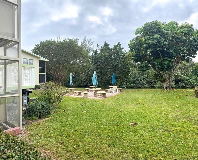 Building Photo - 63 Windsor C