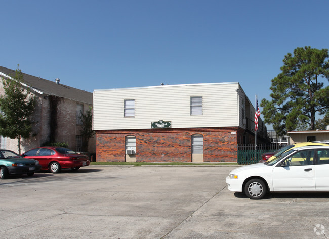 Tiger Den Apartments - Tiger's Garden Apartments