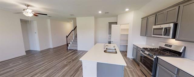 Building Photo - 14800 Mainstay Way