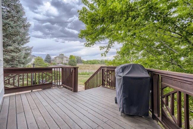 Building Photo - Beautiful Waneka Landing 5 bed/4 bath Home...