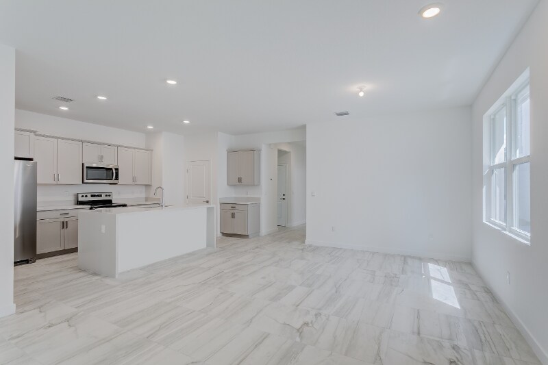 Building Photo - 7188 Trottwood Ln