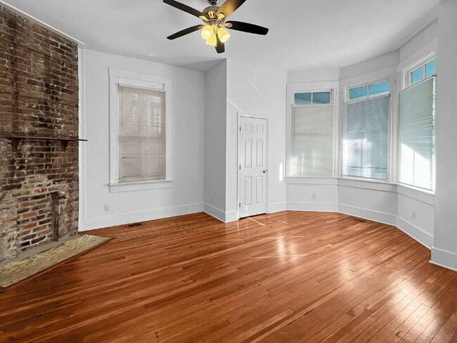 Building Photo - 1012 E Park Ave