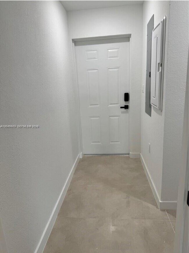 Building Photo - 26114 SW 146th Ct