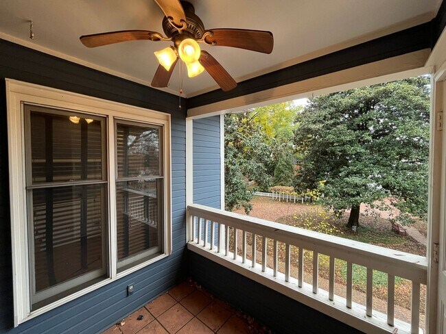 Building Photo - Excellent 2BD, 2BA Downtown Raleigh Condo in Gated Community with Bonus Office and Private Deck