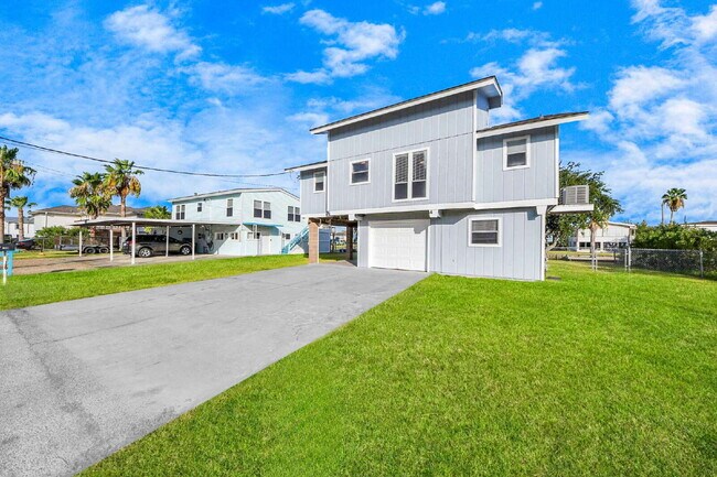 Building Photo - Waterfront Rental