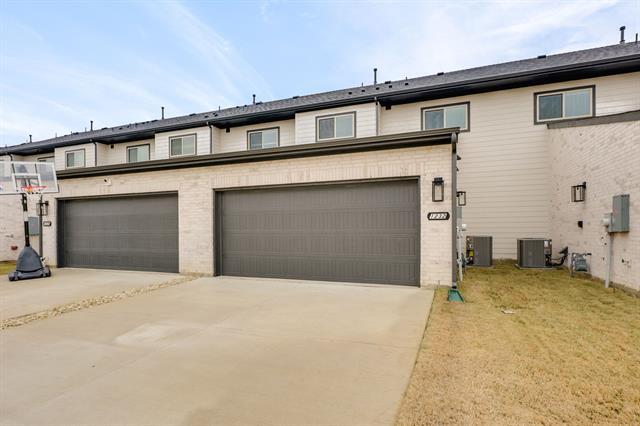 Building Photo - 1232 Arkansas Spgs St