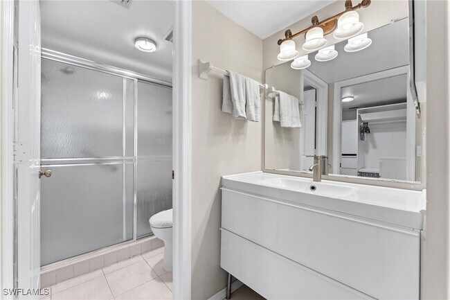 Building Photo - 3001 Sandpiper Bay Cir