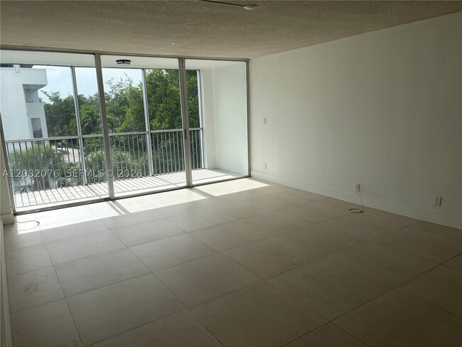 Building Photo - 150 Ocean Ln Dr