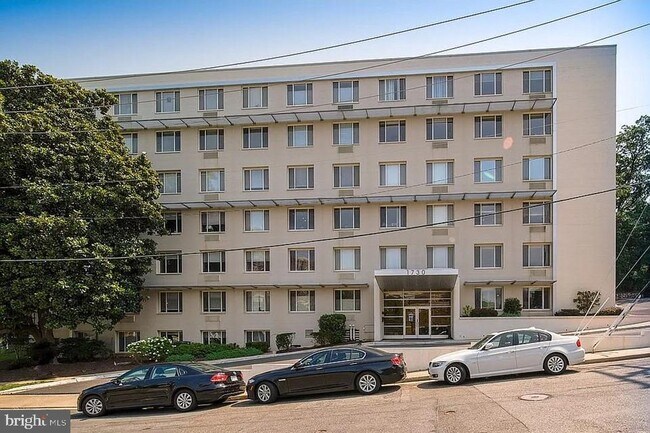 Building Photo - 1730 Arlington Blvd