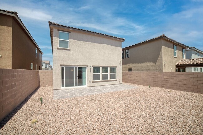 Building Photo - MOVE-IN READY! AMAZING 2023 3-BEDS 2.5 BAT...