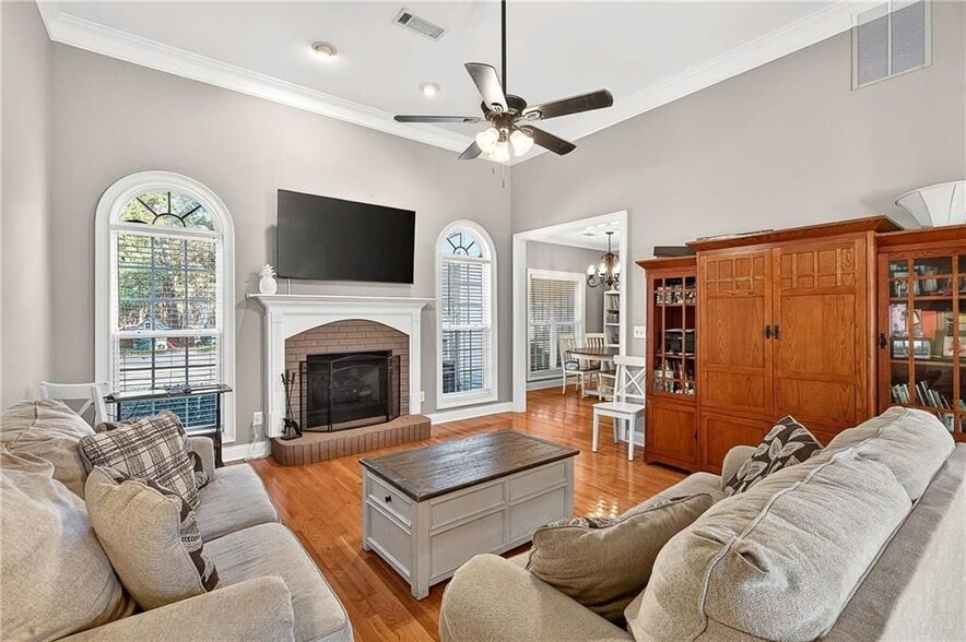 Building Photo - 58 Legend Dr