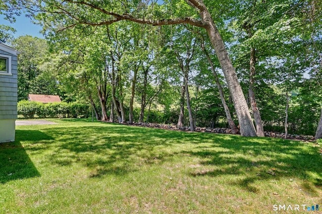 Building Photo - 145 Casmir Dr