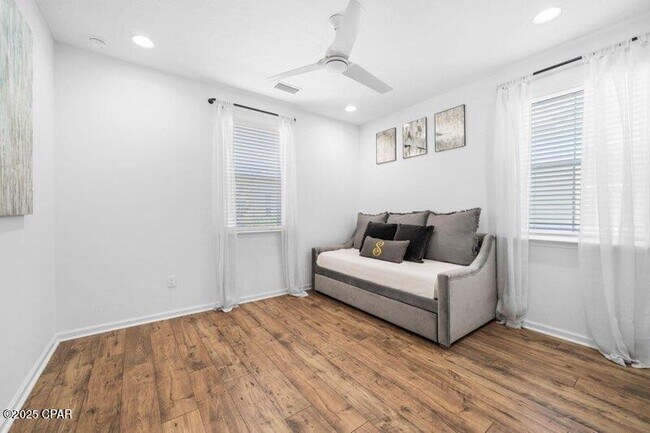 Building Photo - 8676 Coral Reef Wy
