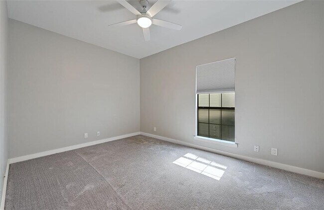 Building Photo - 1307 Kinney Ave