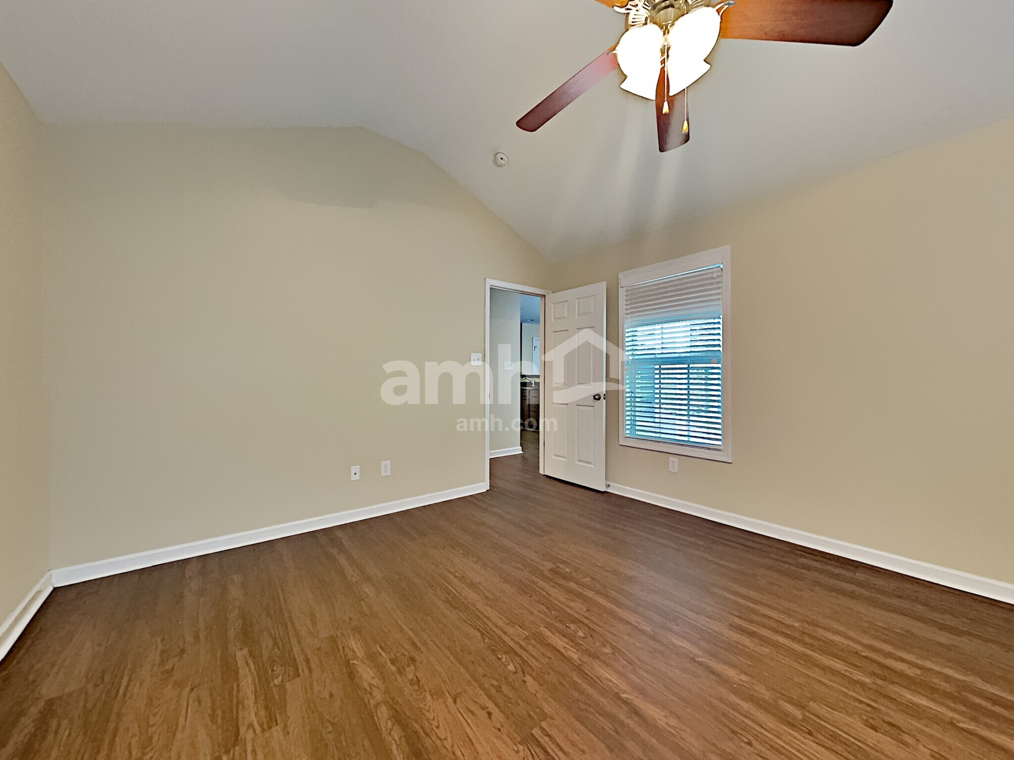 Building Photo - 3201 Gaslight Ln