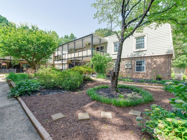 Building Photo - Check out this amazingly located 3 bed/2 b...