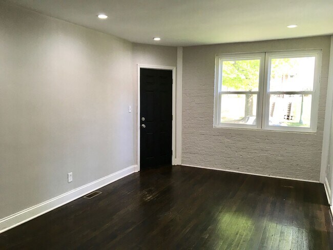 Building Photo - 1111 Gleneagle Rd