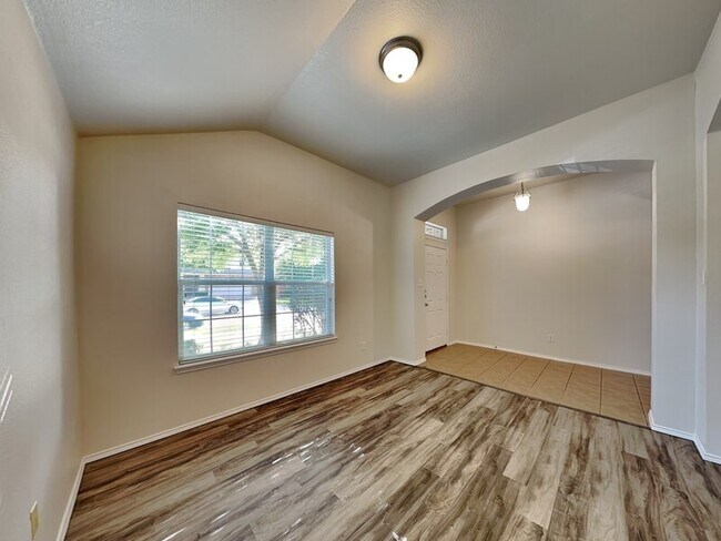 Building Photo - 9100 Lockhart Dr