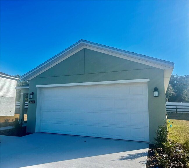 Building Photo - 3697 NE 32nd Ct