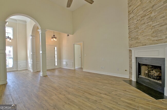 Building Photo - 110 Freeman Forest Dr