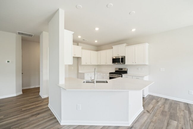 Building Photo - 13012 Lannister Dr