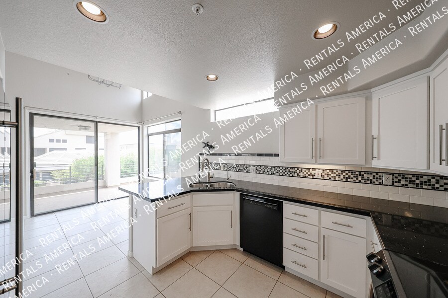 Building Photo - 7400 E Gainey Club Dr