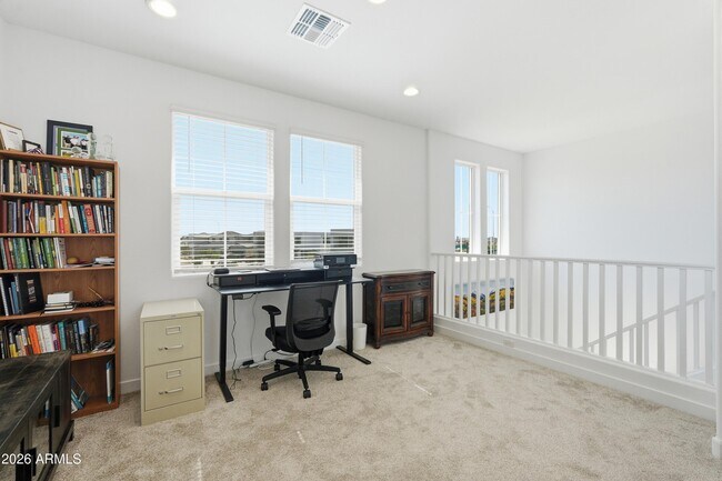 Building Photo - 10204 E Ulysses Ave