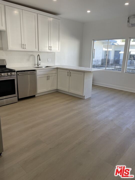 Building Photo - 5360 Kester Ave