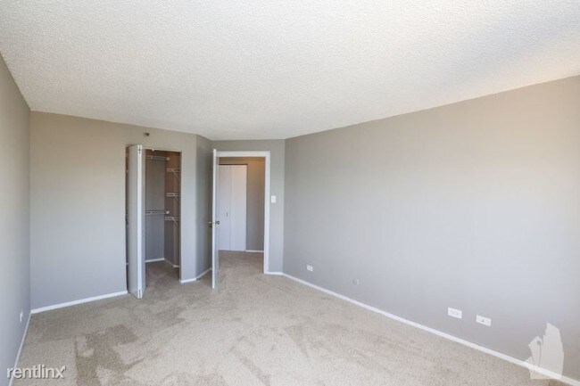 Building Photo - 441 E Erie St