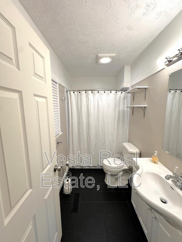 Building Photo - 606 Cullom St