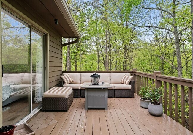 Building Photo - 973 Quail Cove Dr