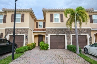 Building Photo - 4342 Brewster Ln