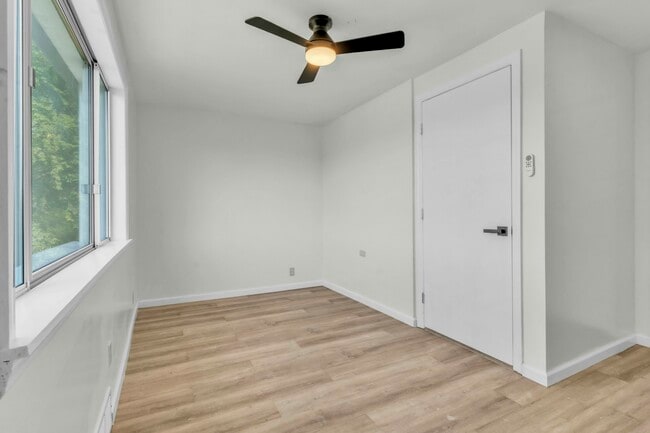 Building Photo - 5311 Wickliff St