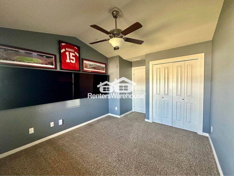 Building Photo - 9664 Alderwood Dr