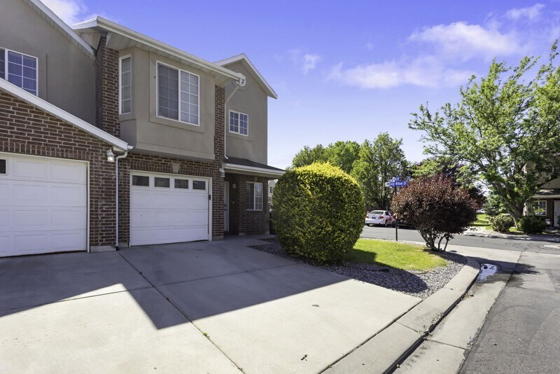 Building Photo - 10504 Sage Flats Way