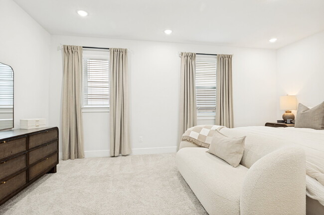 Building Photo - Brand New 4BD/4BA Townhome in Plano – Available Now!