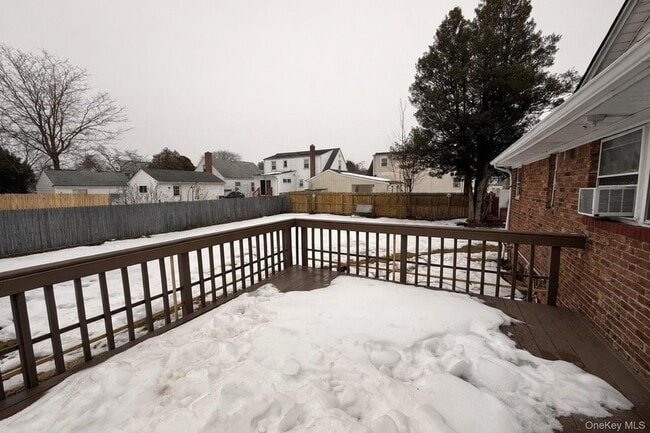 Building Photo - 46 Elmira St