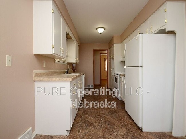 Building Photo - 7761 Highland St