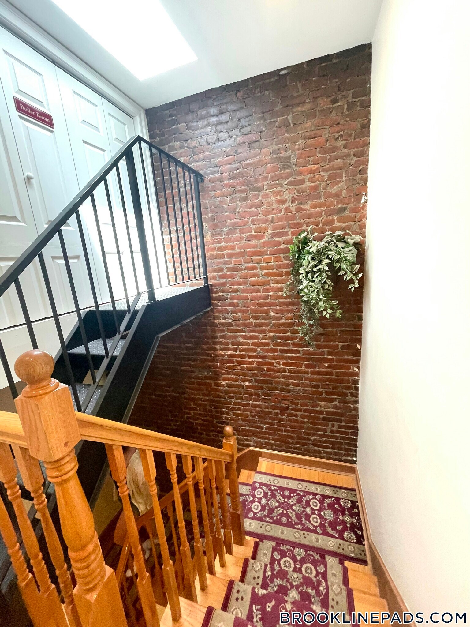 Building Photo - 1801 Beacon St