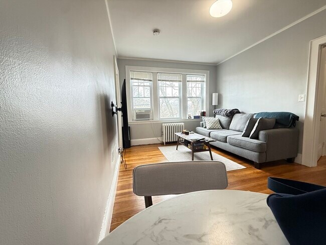 Building Photo - 20 Concord Ave