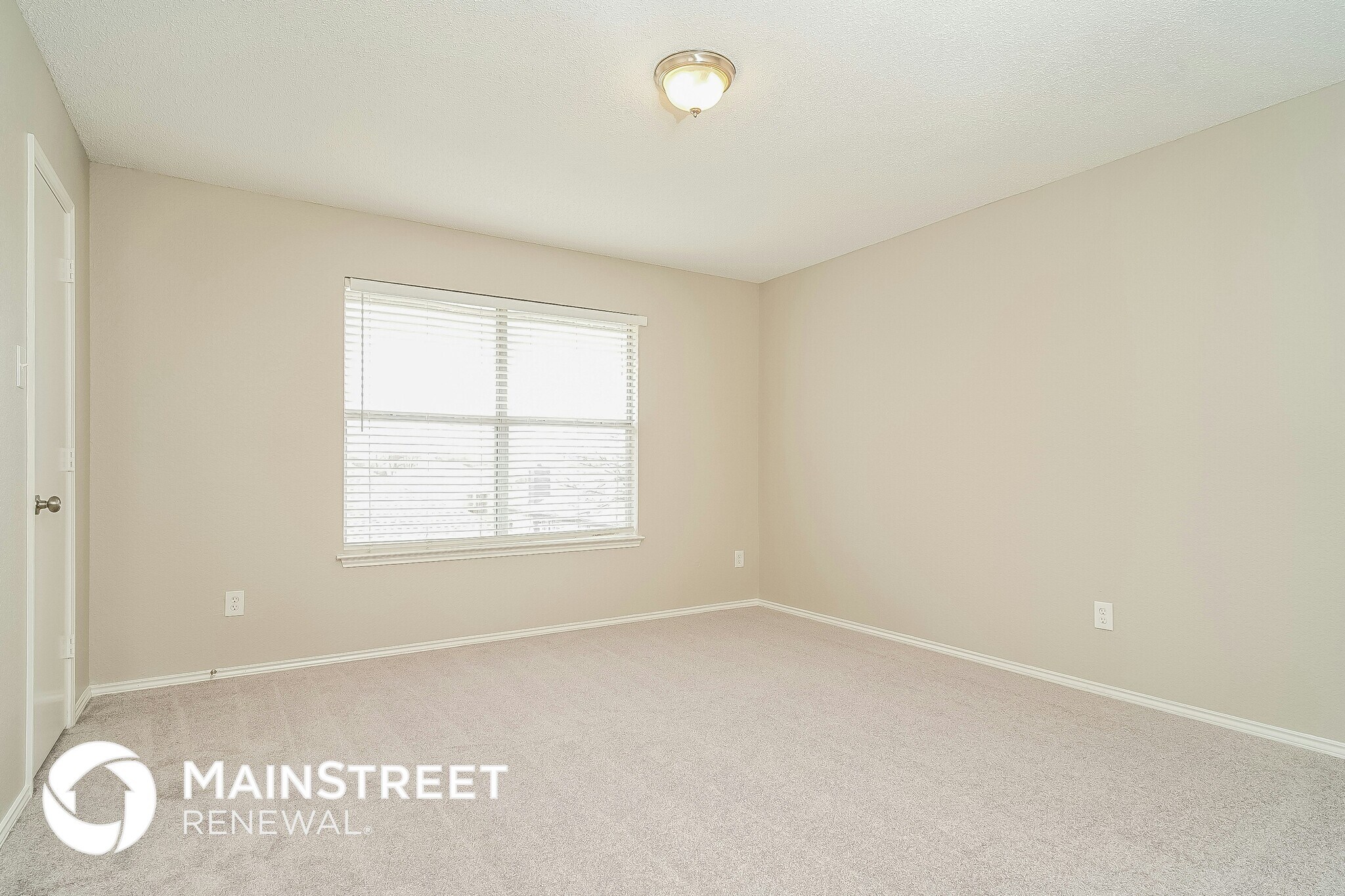 Building Photo - 6615 W Lynn Creek Dr