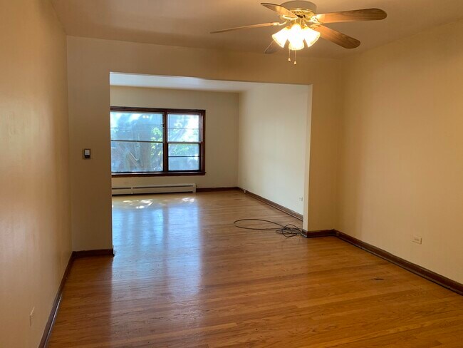 Building Photo - 4208 N Leavitt St