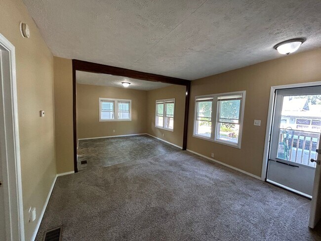 Primary Photo - 3 bed / 1 bath home near 27th and Randolph.