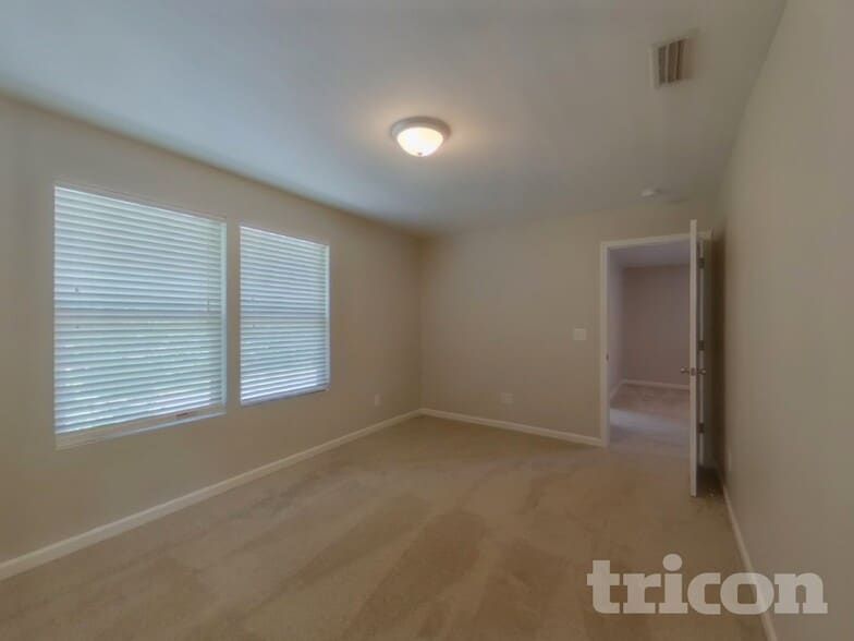 Building Photo - 2480 Marthas Ridge Dr