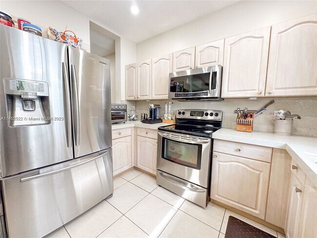 Building Photo - 130 Riverwalk Cir