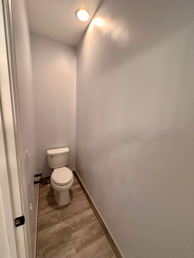 Building Photo - 20284 Center Brook Square