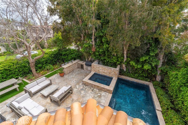 Building Photo - 880 11th St