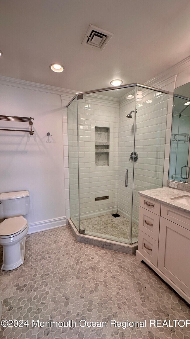 Building Photo - 65 E River Rd