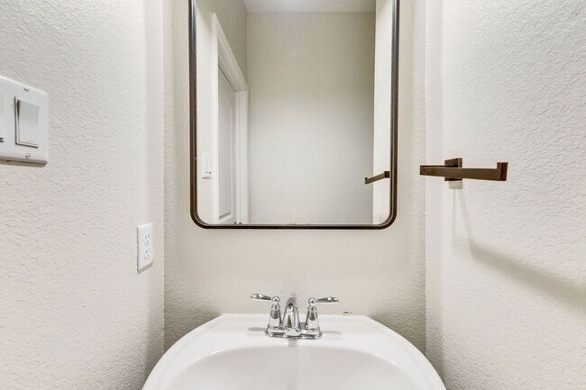 Building Photo - 217 Andele Way